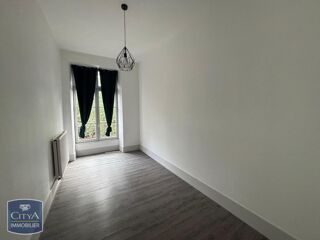  Appartement à louer 6 pièces 169 m²