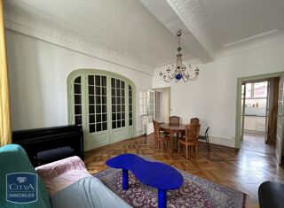  Appartement à louer 4 pièces 106 m²