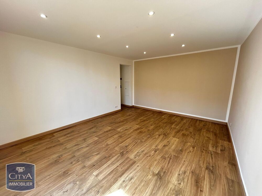 À LOUER : Appartement T2 situé à Antibes, offrant un cad....