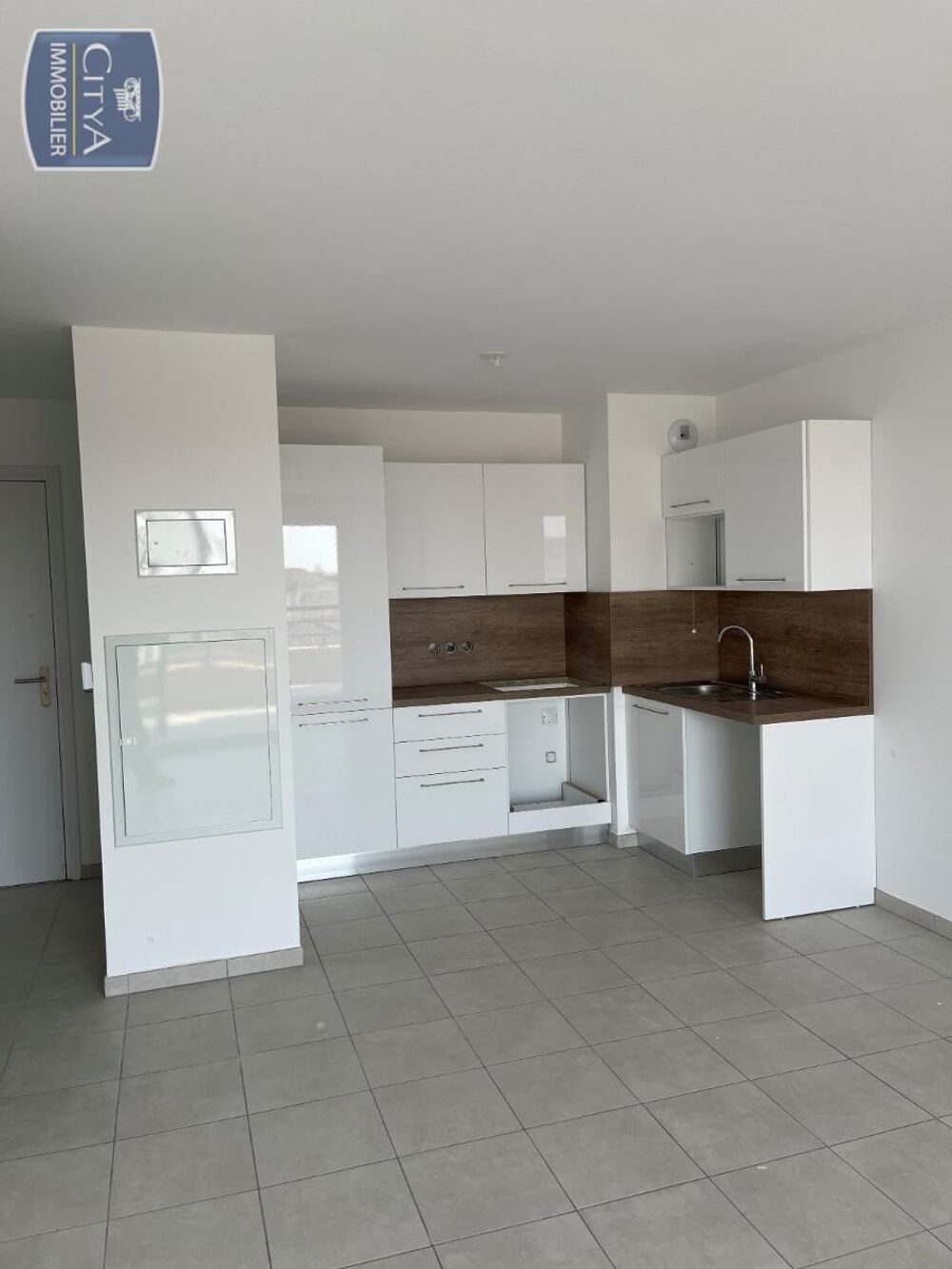 location Appartement - 3 pièce(s) - 58 m² Arles (13200)