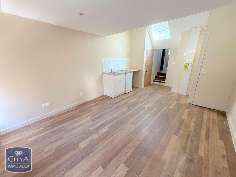 À LOUER : Charmant appartement rénové intégralement, T2 ....