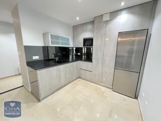  Appartement à louer 3 pièces 79 m²