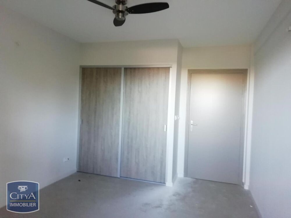 location Appartement - 2 pièce(s) - 53 m² Saint-Pierre (97410)