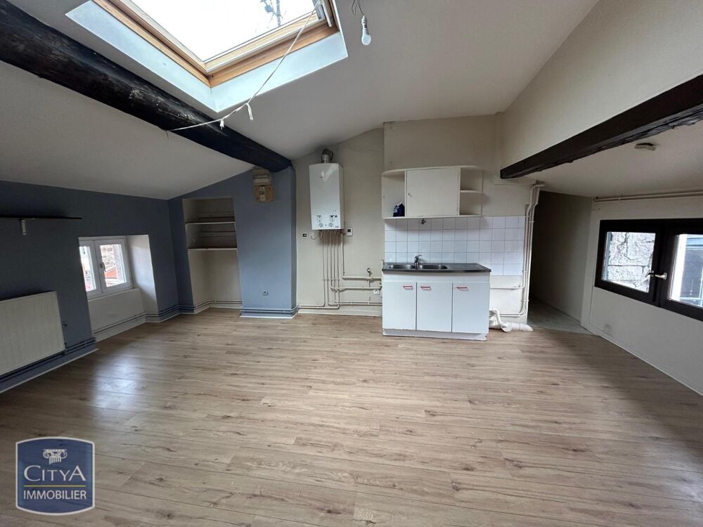 À LOUER : Appartement T3 situé à Saint-Étienne. Ce bien ....