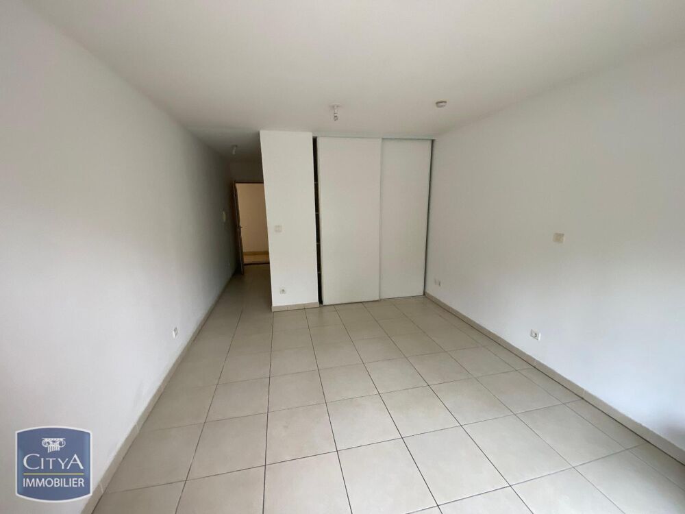 location Appartement - 1 pièce(s) - 24 m² Sainte-Clotilde (97490)