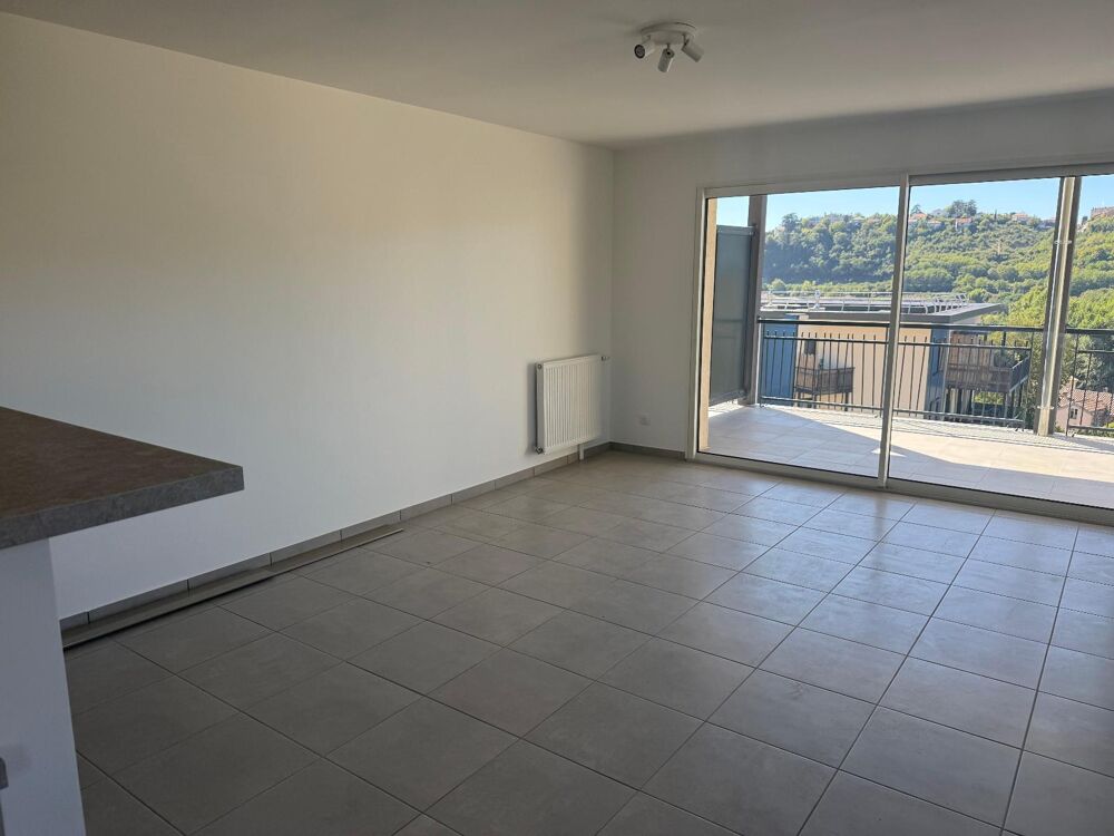 location Appartement - 3 pièce(s) - 82 m² Ucel (07200)