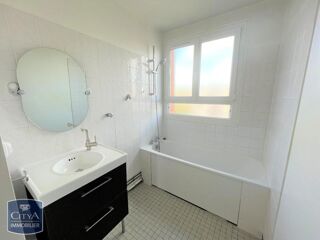  Appartement à louer 3 pièces 64 m²