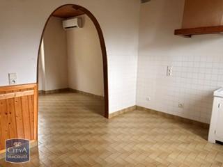  Appartement à louer 3 pièces 81 m²