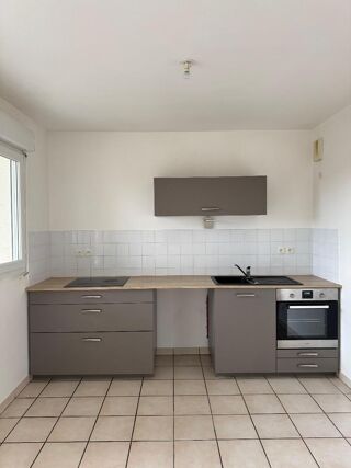  Appartement à louer 3 pièces 74 m²