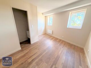  Appartement à louer 2 pièces 32 m²