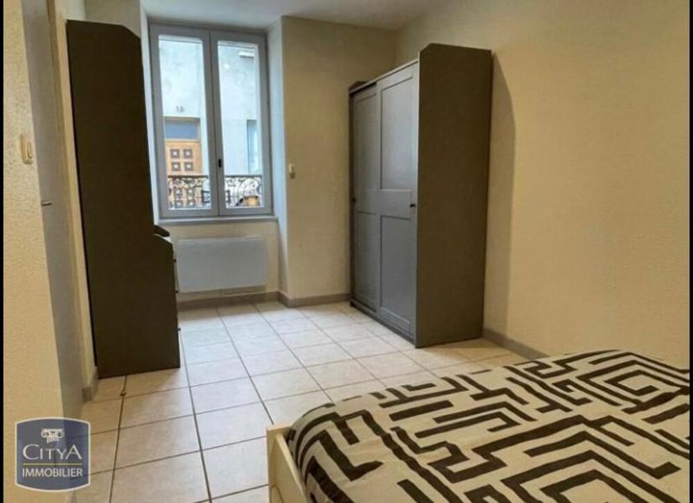 À LOUER : Appartement T2 meublé à OYONNAX, situé dans un....