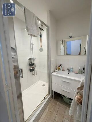 location Appartement - 2 pièce(s) - 32 m² Lyon 7