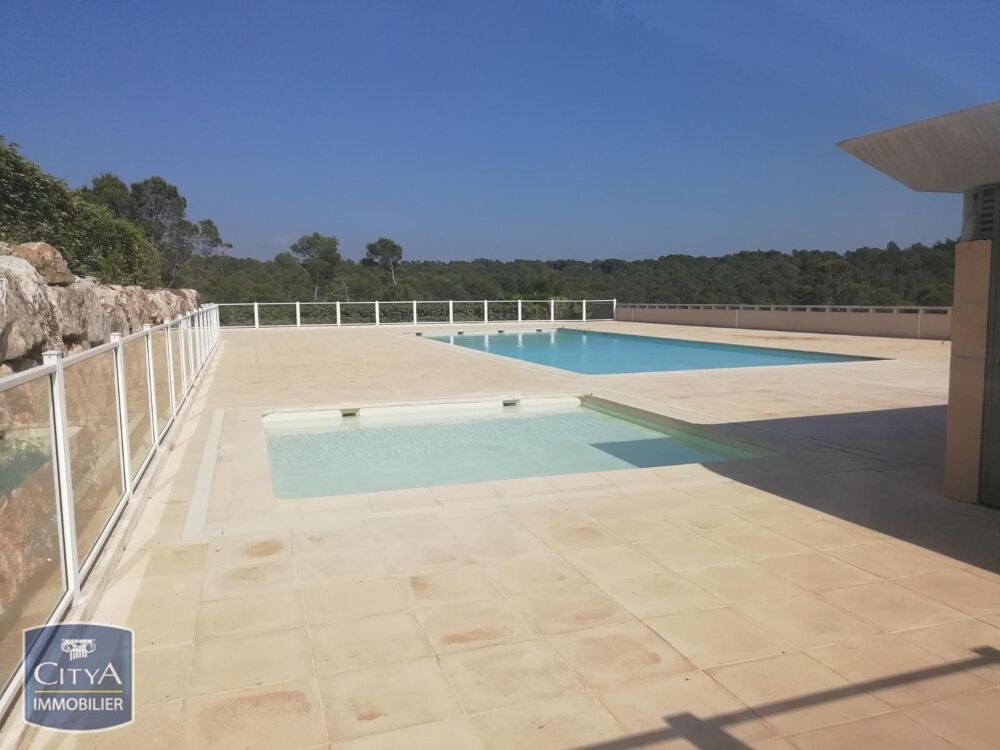 location Appartement - 2 pièce(s) - 41 m² Roquebrune-sur-Argens (83520)