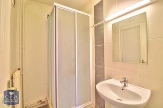  Appartement à louer 2 pièces 46 m²