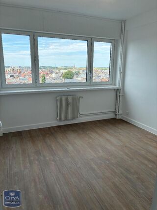  Appartement à louer 4 pièces 108 m²