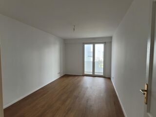  Appartement à louer 3 pièces 80 m²