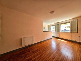  Appartement à louer 4 pièces 69 m²