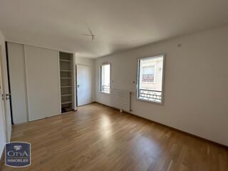  Appartement à louer 2 pièces 64 m²