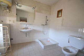  Maison  vendre 8 pices 658 m