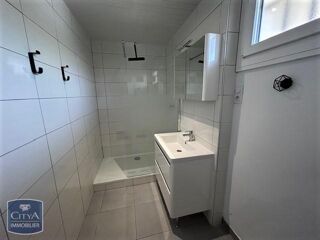  Appartement à louer 3 pièces 64 m²