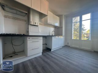  Appartement à louer 4 pièces 75 m²