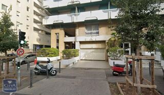  Parking / Garage à louer 9 m²