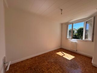  Appartement à louer 3 pièces 59 m²