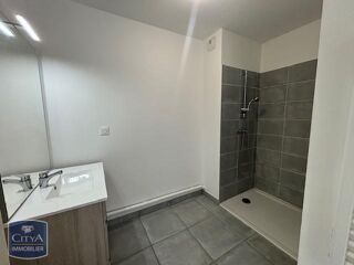  Appartement à louer 2 pièces 50 m²