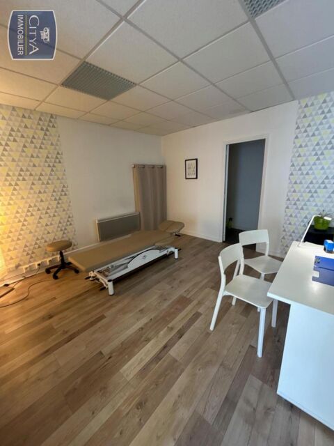 À LOUER : Local professionnel situé à Vic le Comte, d... 560 63270 Vic le comte