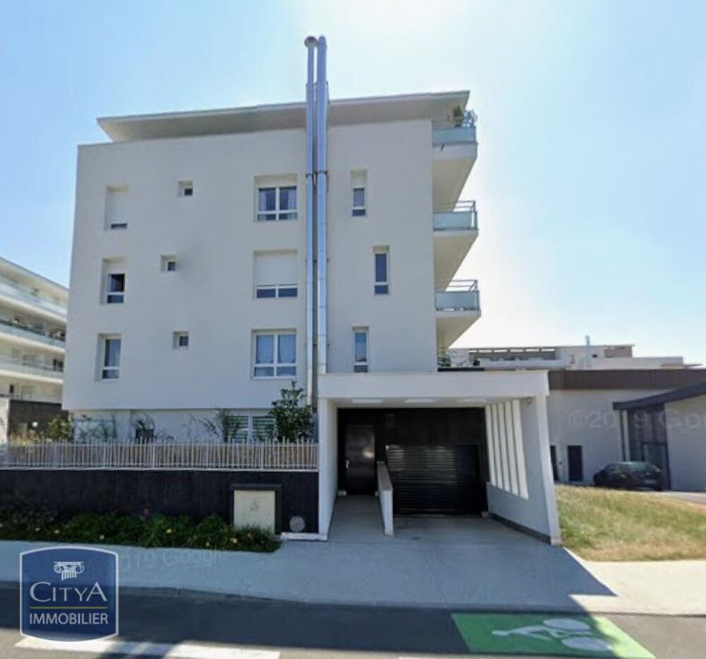 location Parking / Garage Barberaz (73000)