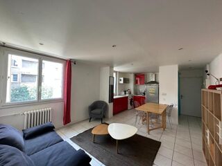  Appartement à louer 3 pièces 55 m²