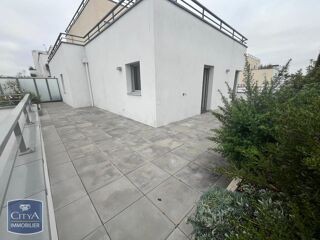  Appartement à louer 4 pièces 108 m²