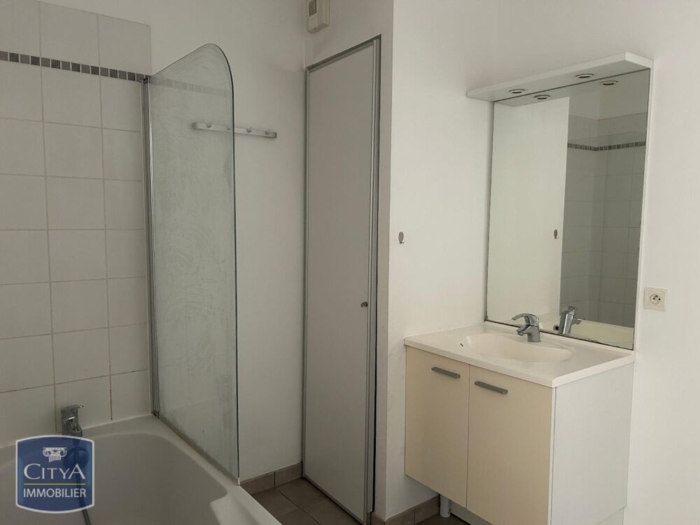 location Appartement - 2 pièce(s) - 49 m² Pont-de-Metz (80480)