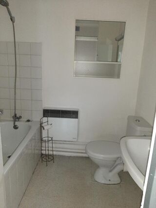  Appartement à louer 2 pièces 32 m²