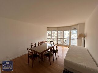  Appartement à louer 4 pièces 110 m²