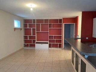  Appartement à louer 4 pièces 89 m²