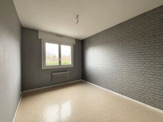  Appartement à louer 5 pièces 90 m²