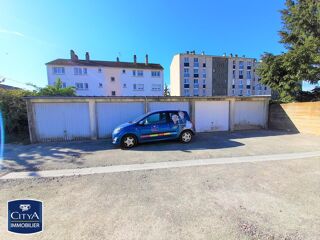  Parking / Garage à louer 
