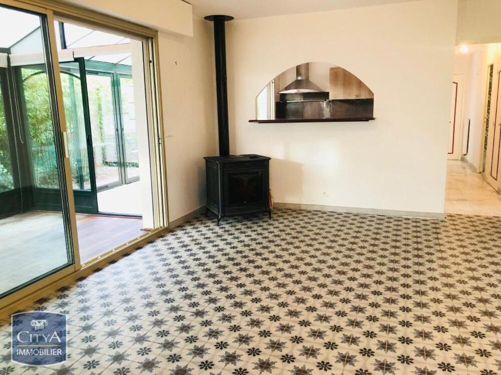 Capitou - À LOUER : Charmante maison T4 à Mandelieu, dan....
