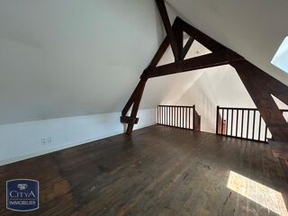  Maison à louer 4 pièces 177 m²