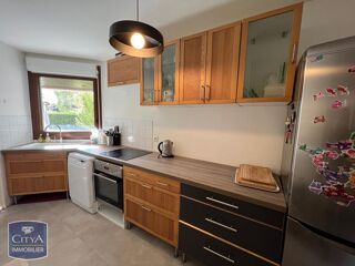  Appartement à louer 4 pièces 96 m²