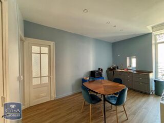  Appartement à louer 2 pièces 60 m²