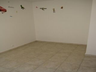  Appartement à louer 4 pièces 105 m²