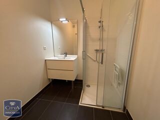  Appartement à louer 3 pièces 74 m²