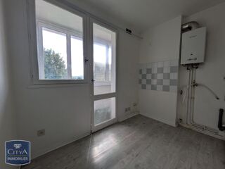  Appartement à louer 4 pièces 75 m²