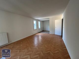  Appartement à louer 4 pièces 92 m²