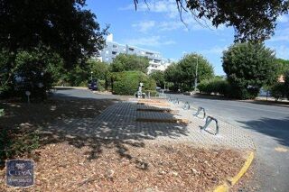  Parking / Garage à louer 