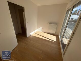  Appartement à louer 3 pièces 78 m²