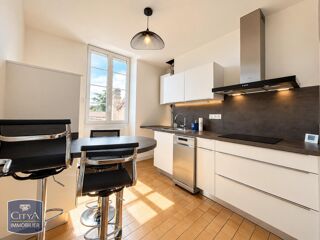  Appartement à louer 3 pièces 90 m²