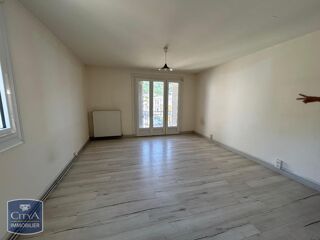  Appartement à louer 4 pièces 73 m²